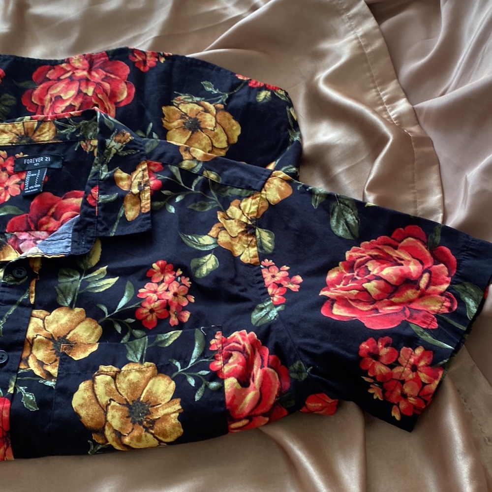 Shirt - Picture 4 of 4
